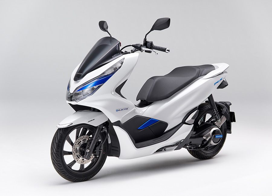 HONDA在2018年11月推出採用兩顆10公斤電池的交換式充電車款「PCX ELECTRIC」