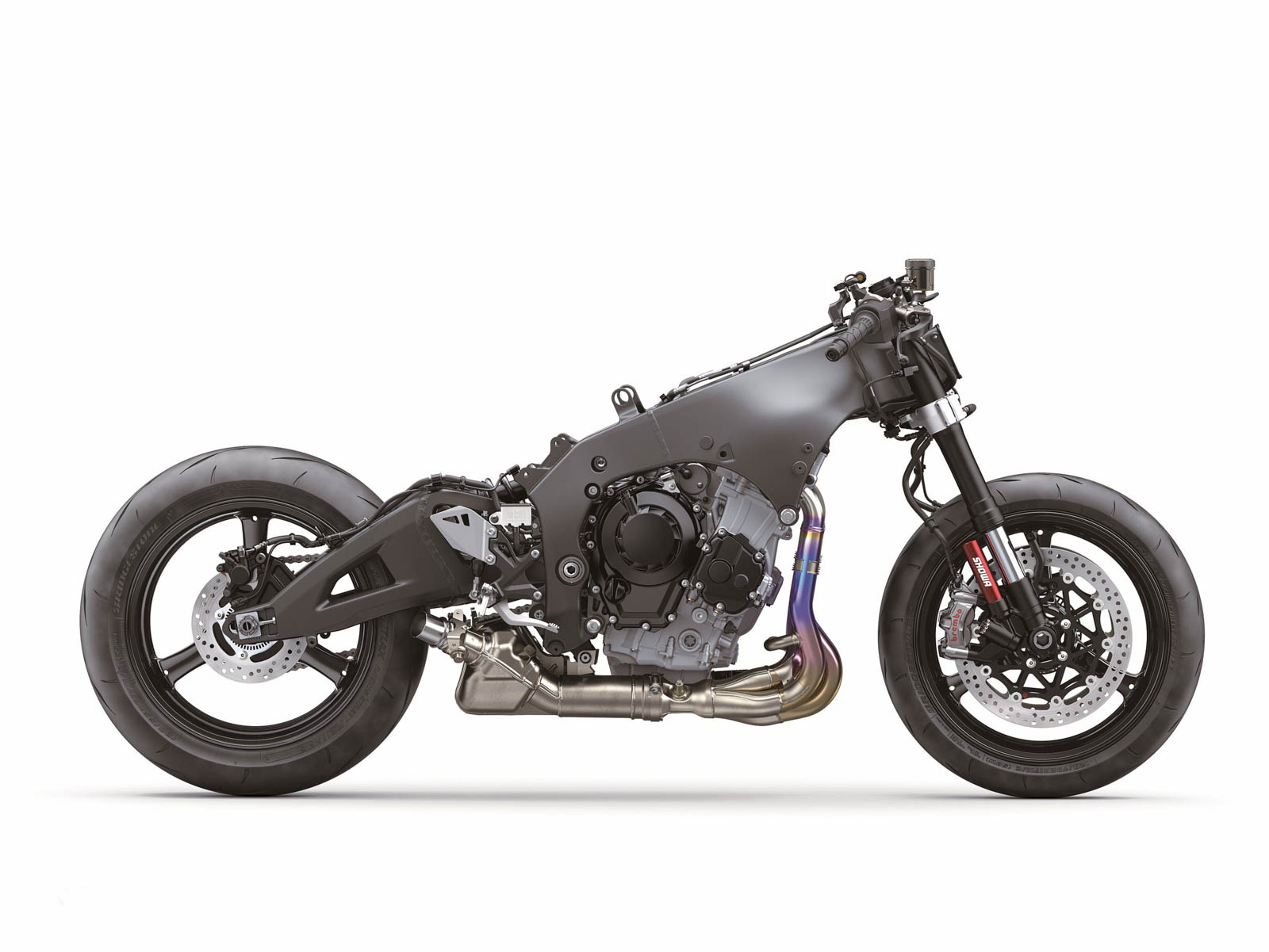 車架進行修改，整體軸距稍微增加10mm