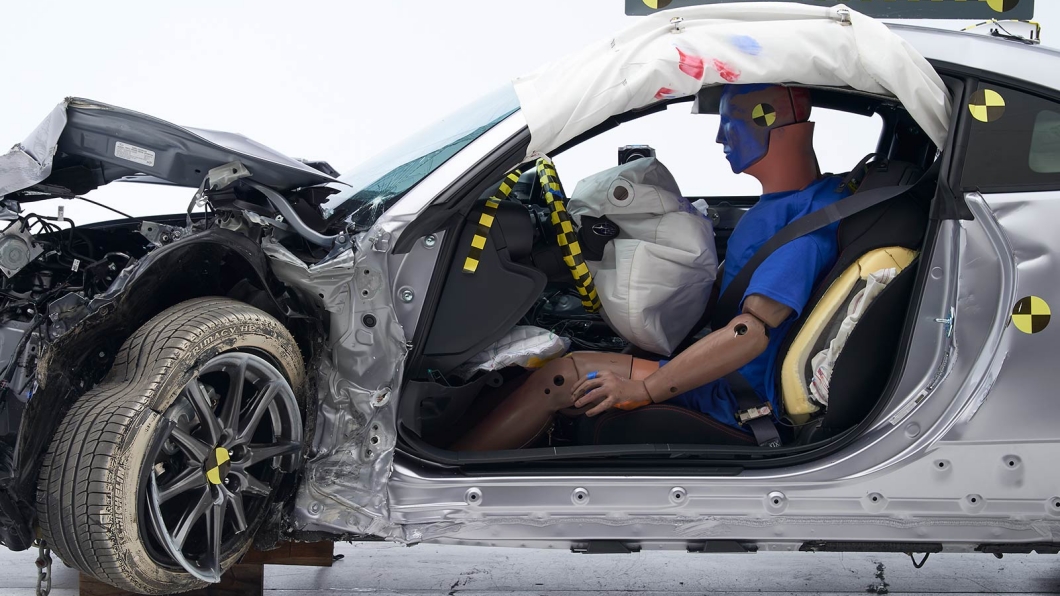 美中不足的是側向撞擊時，對於駕駛的軀幹保護較弱，但除此之外BRZ都拿下了Good的最高分數。