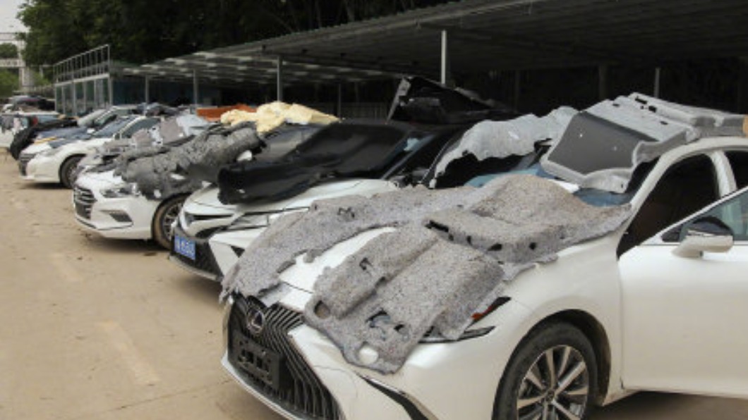 如果在淹水過後要購買二手車的話,記得一定要檢查該車輛是否為泡水車。