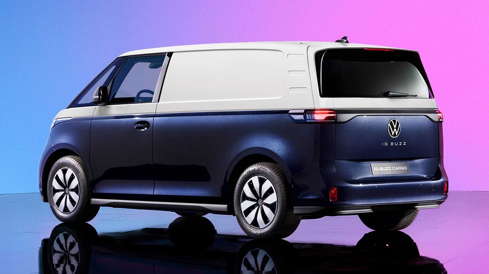 相較於入門版本的Commerce,高階版本的Commerce Plus帶來了更完善的駕駛科技