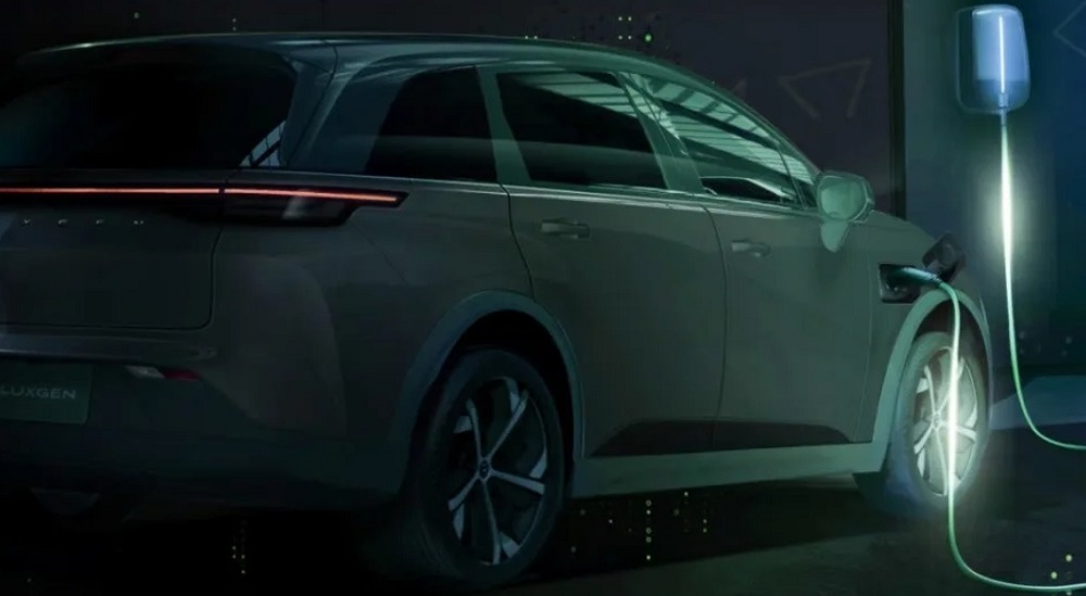 Luxgen官方這次提供的n7照片和原本的造型有些不同,實車將搭仔哪些配備和實際價格多少,就讓我們期待10月的鴻海科技日