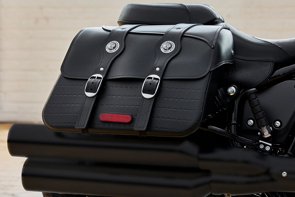 側邊還有一個36.6公升的馬鞍包,增加置物空間