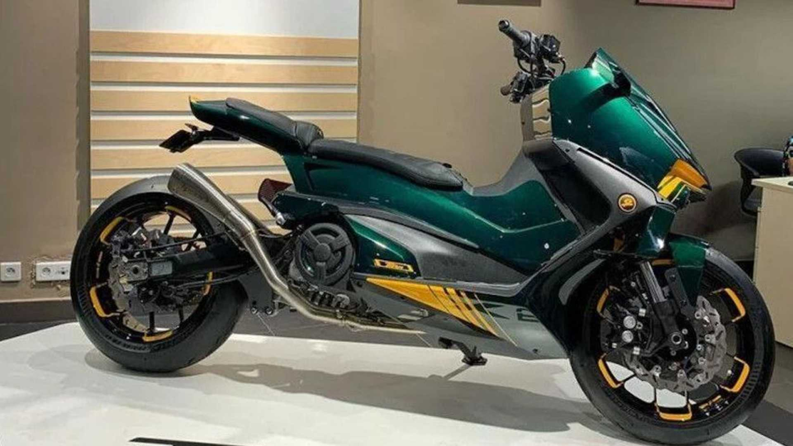 Titan在外觀覆蓋件上有著徹頭徹尾的改變