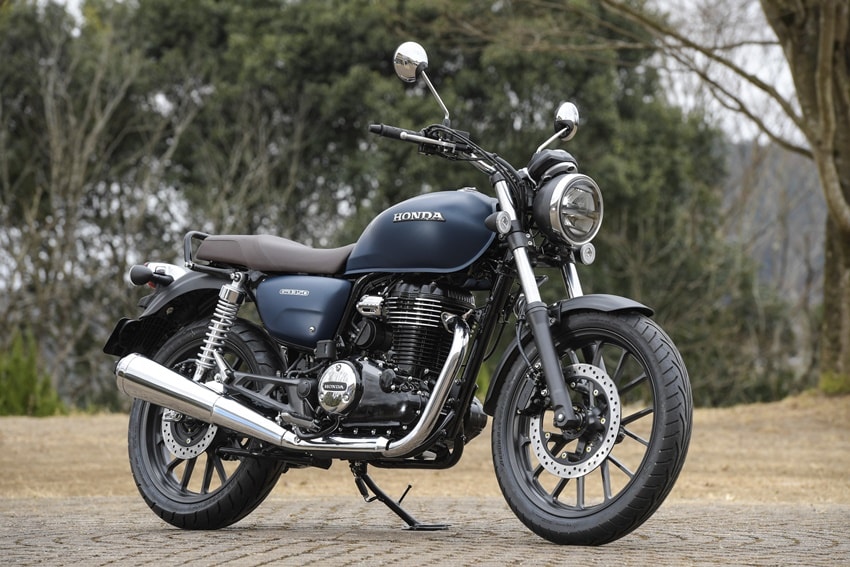 日本販售的版本稱為GB 350,在部分細節和CB 350略有不同