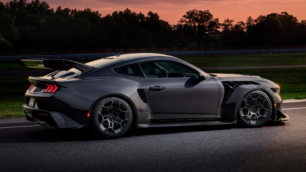 Ford推出了性能更強大的Mustang GTD Liquid Carbon