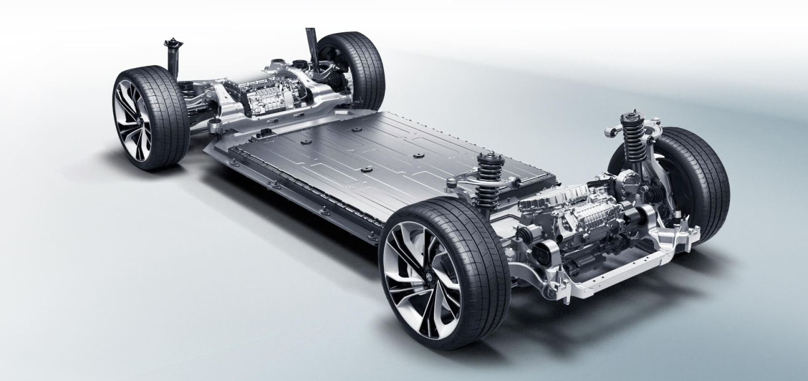 採用純電系統專屬平台打造,對於電池包布置及容量提升有很大作用