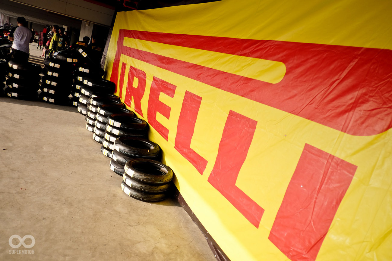 PIRELLI摩托車輪胎官方人員今年也規劃了主題明確、風格強烈的專屬攤位。