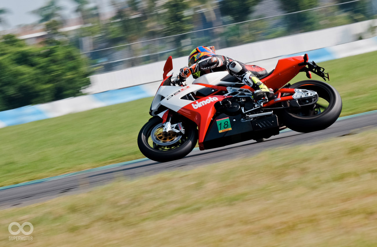 連相當稀有的Bimota DB8也來參加