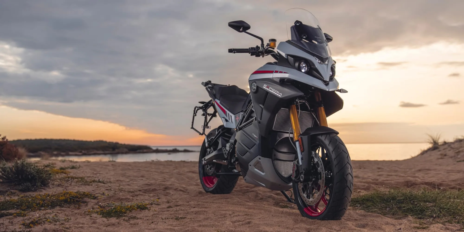 Energica Experia是該品牌最新推出的ADV車型