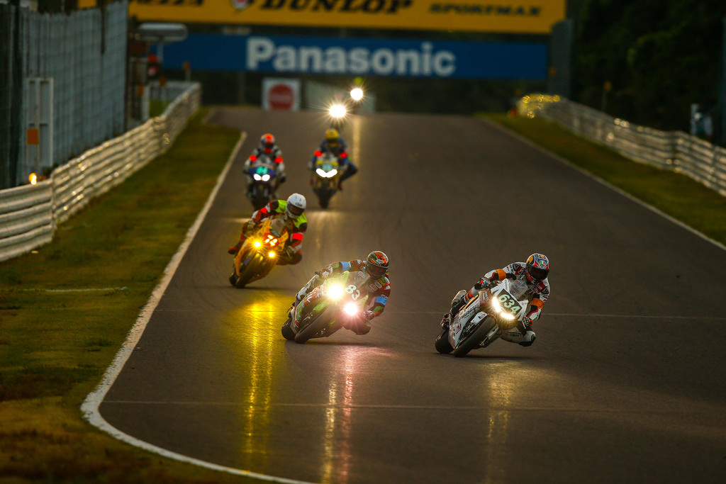 長達八個小時的耐久賽事,將會跑到天黑入夜,對於車手與車隊來說都是一項非常嚴峻的挑戰。