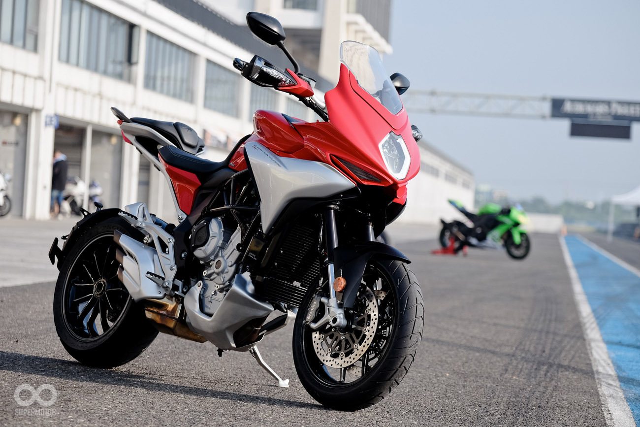 MV AGUSTA TURISMO VELOCE 800