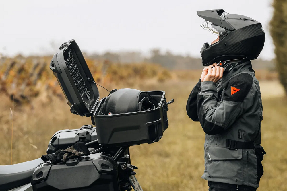 SW-Motech推出了容量55公升的後箱DUSC XL