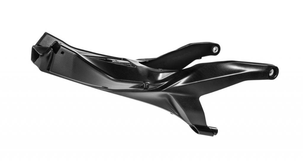 碳纖維製副車架