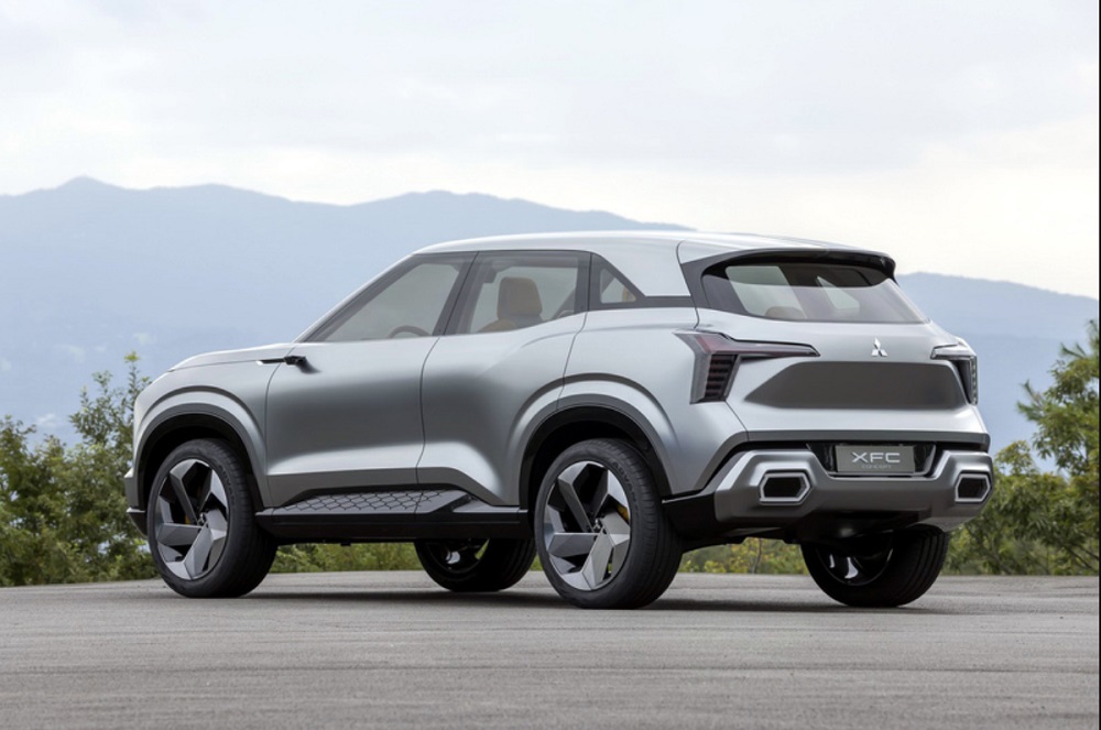 車側也有著和車頭水箱護罩六角形鱗片設計呼應的小巧思