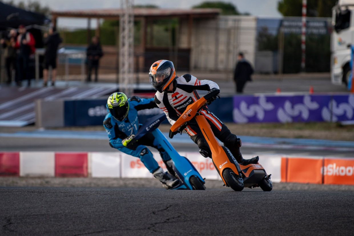 可折疊電動滑板車未來將可能成為都會通勤的主流