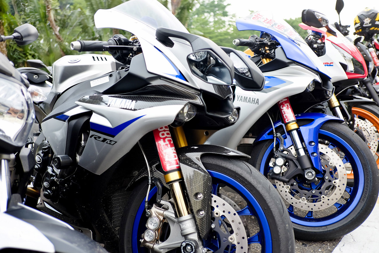 當然少不了火紅的 YAMAHA 當家跑車R1M與R1
