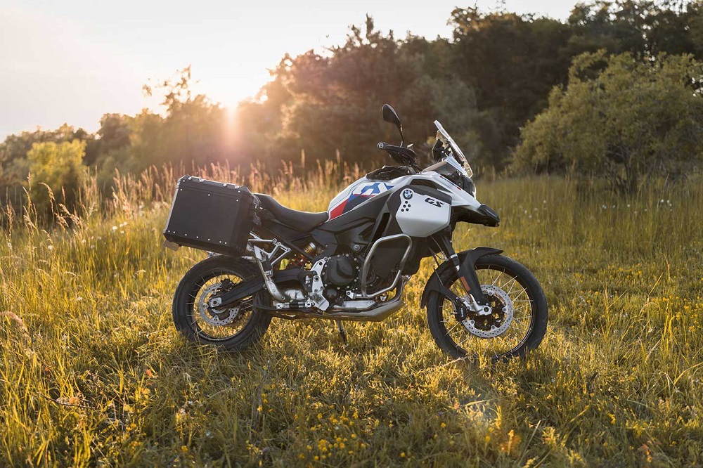 F 900 GS Adventure主打巡航使用,擁有更好的續航力、行李架及可調的前擋風玻璃。圖為F 900 GS Adventure