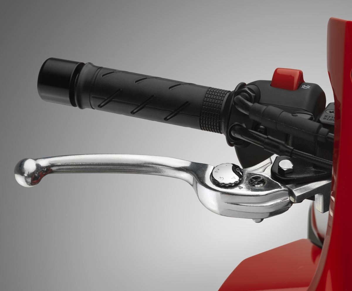 煞車升級為可調拉桿