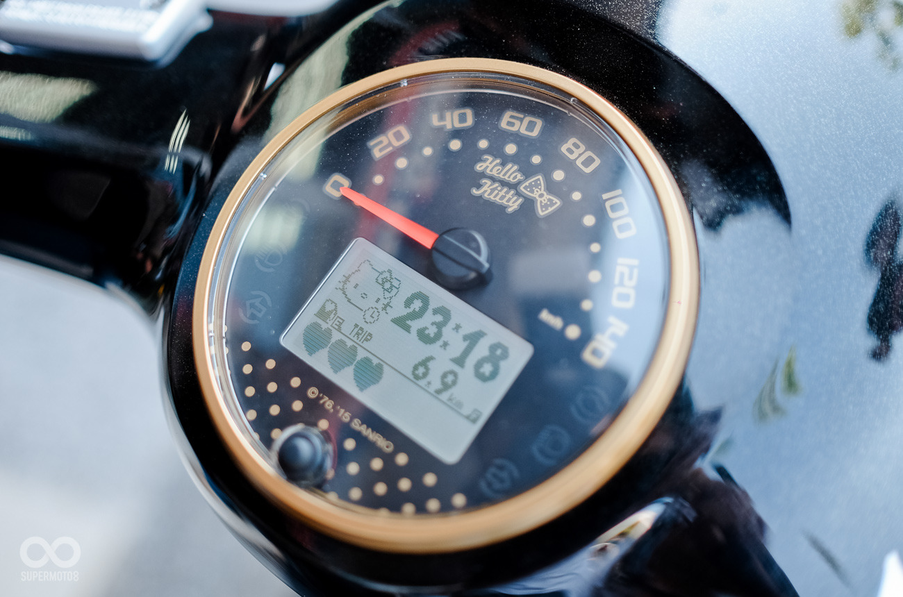 除了華麗的開機動畫，油量使用愛心圖案顯示