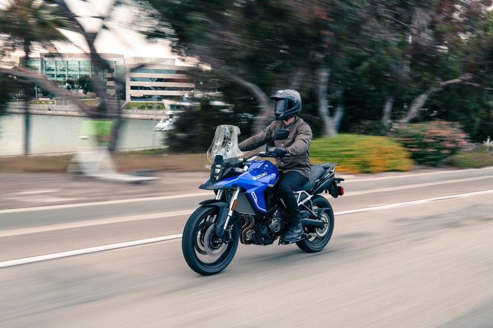 懸吊部分同樣採用Showa產品，不過更適合一般道路使用