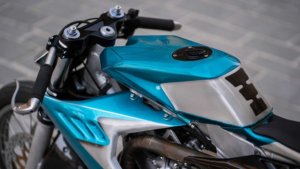 義大利設計師Simone Corti將經典的Yamaha XS650重新改裝,看起來根本不是同一款車!