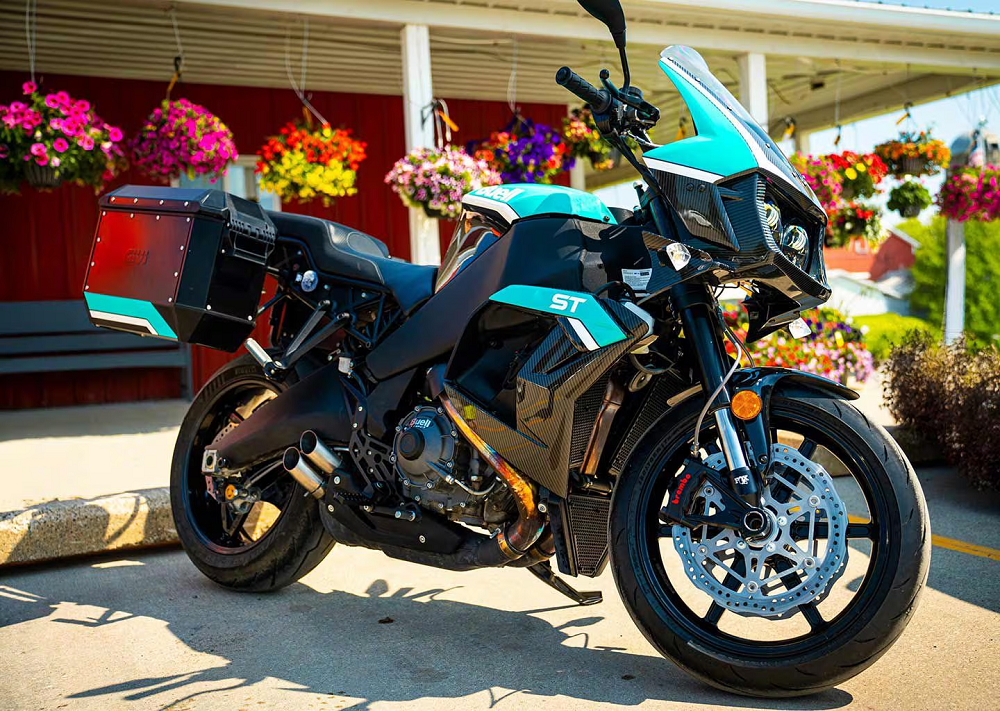 SuperTouring更適合長途使用，車輛上巡航用的配件還能夠在一小時內簡易拆卸完畢