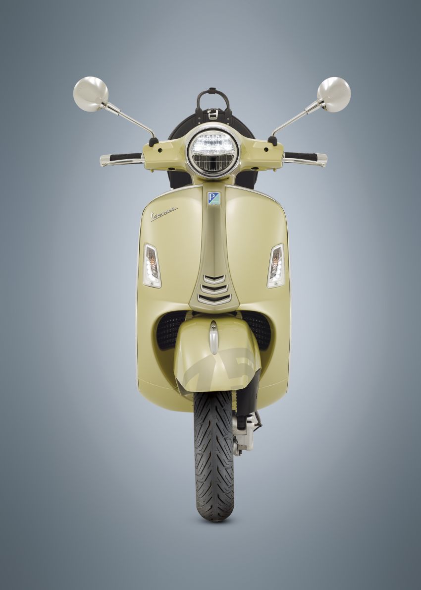 就像西裝搭配領帶一樣重要，Vespa同樣為其75周年紀念車款繫上了特色領帶