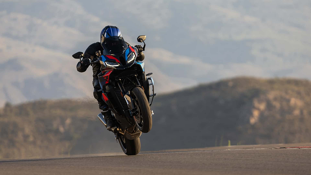 BMW M 1000 XR預計會推出到各國市場當中，售價也會因地制宜