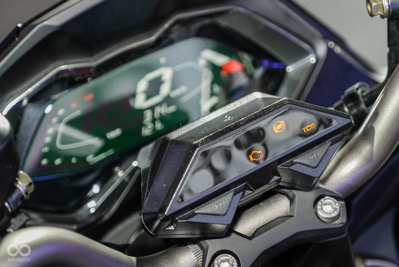 KRV配有TCS、KEYLESS、全車LED燈具等好料配備