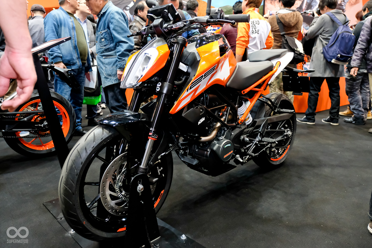 因應日本市場需求，街車以125Duke作為展示主力