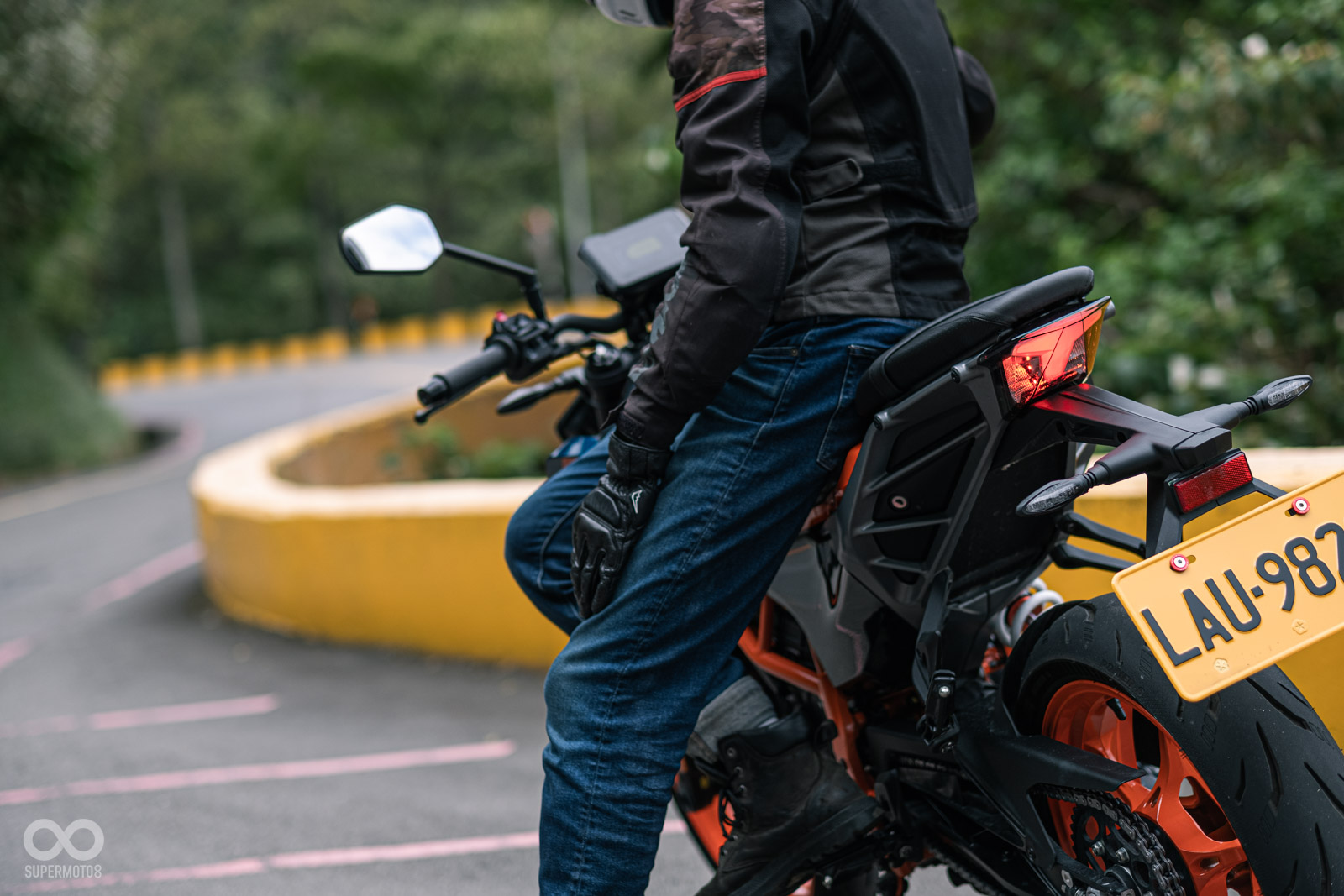 保持KTM傳統,電控系統直接滿配,甚至還有彈射起步功能