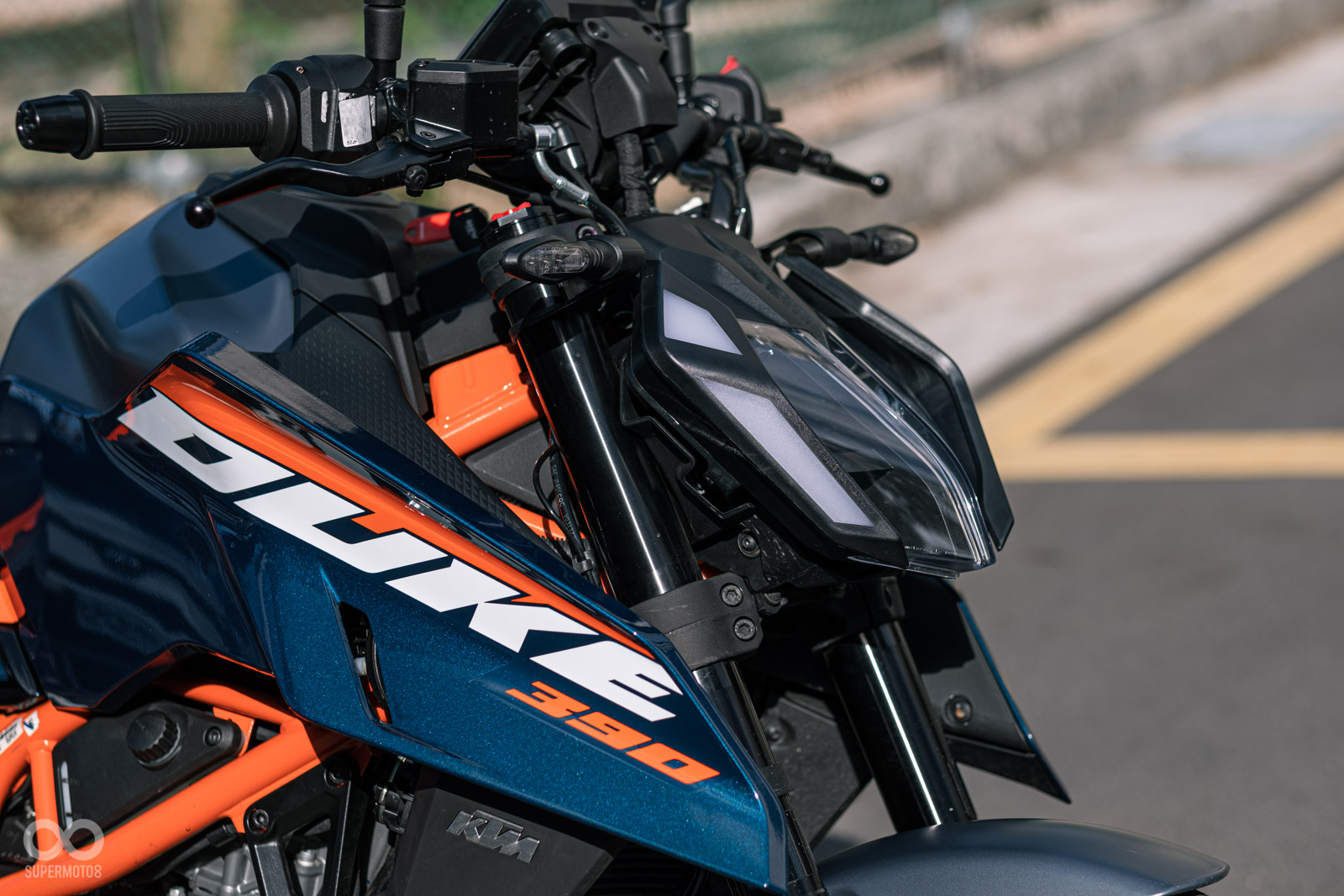 車殼極度向前延伸