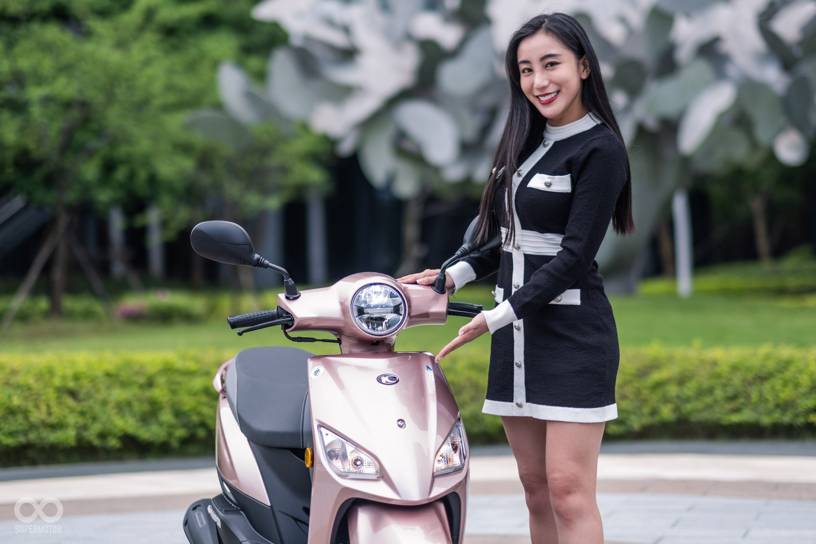 車頭大燈升級LED燈具,強化夜間安全