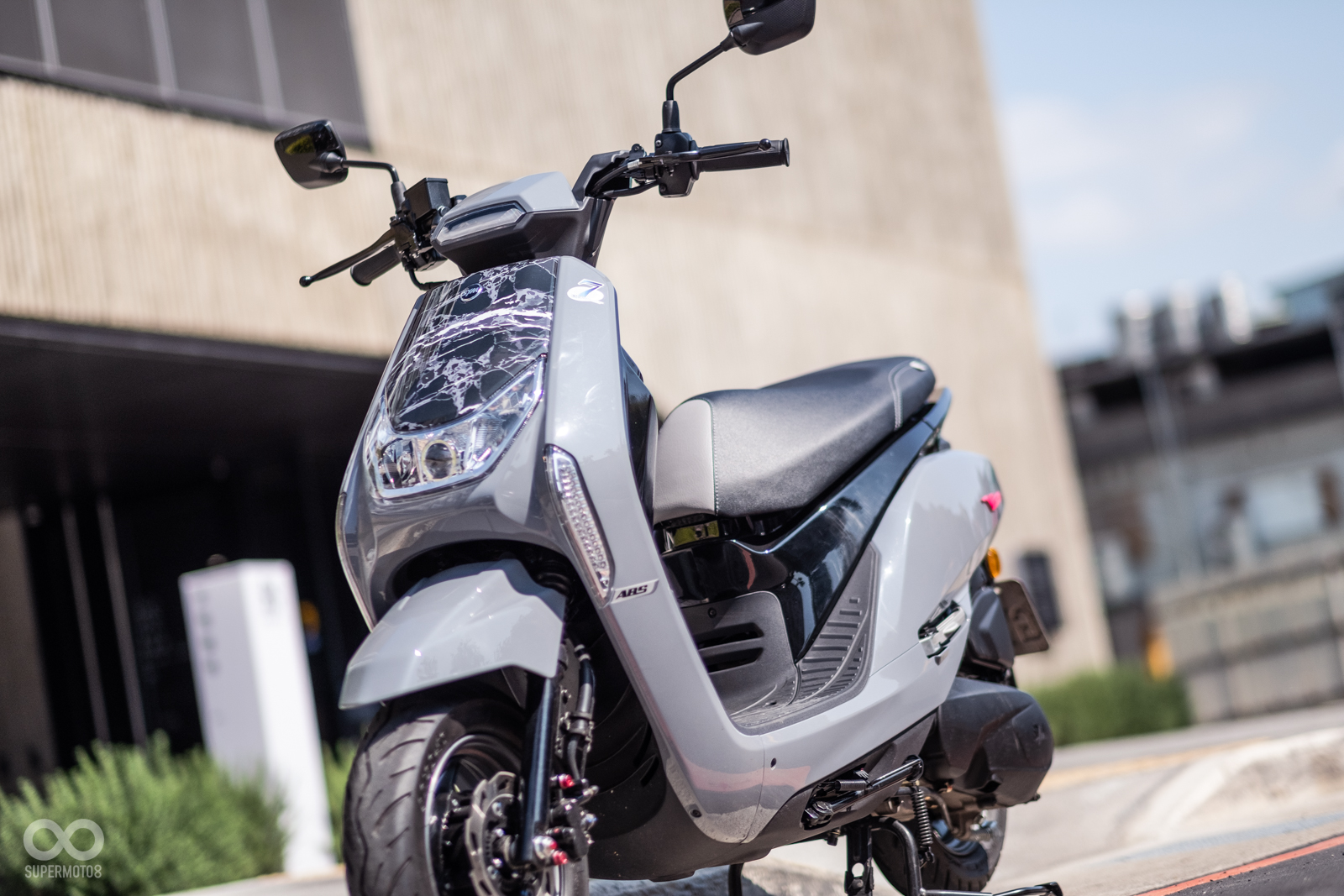 VEGA 125這次不只在外觀上進化，也同步換上符合七期環保法規的新引擎