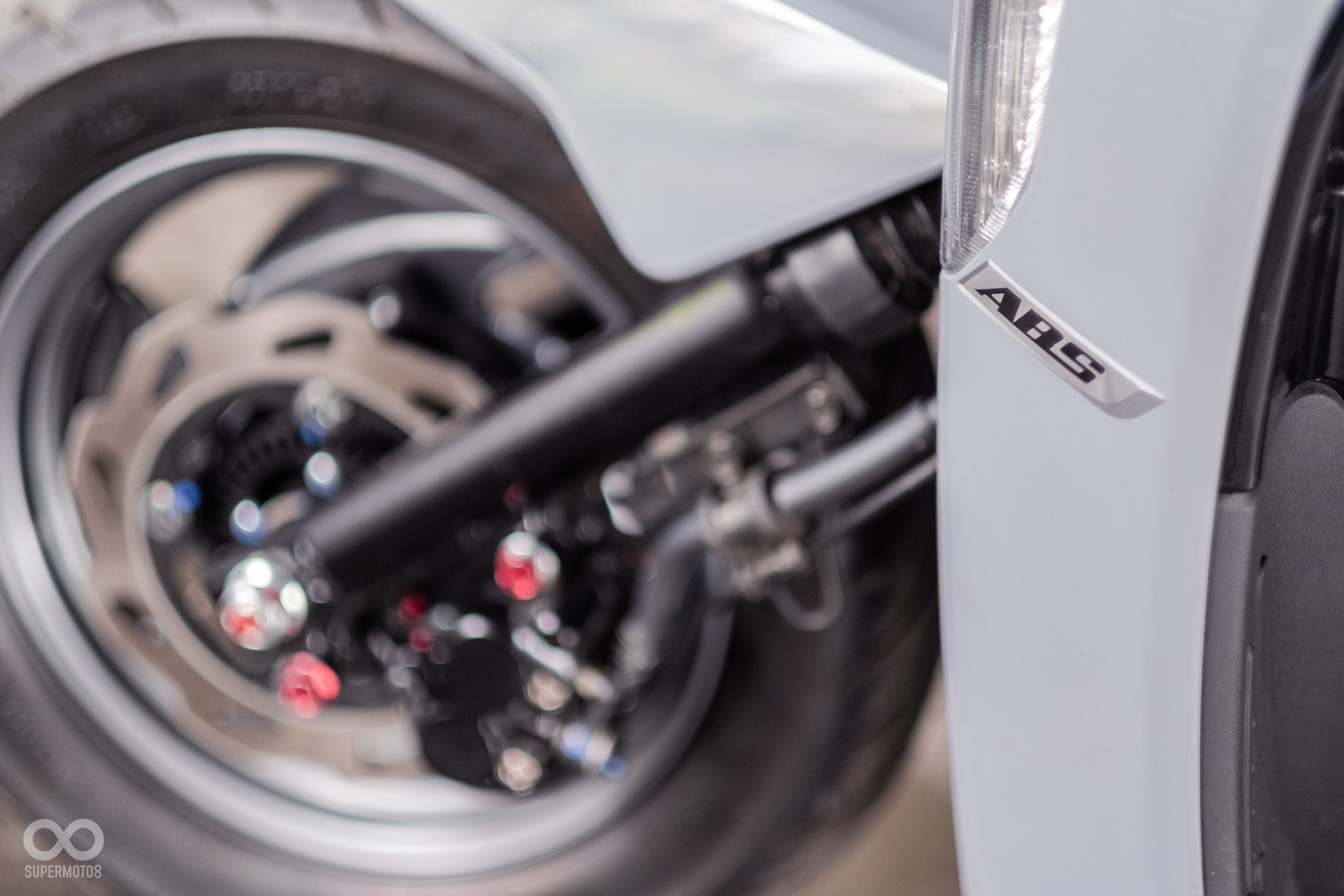 ABS採用德國大廠BOSCH全新的10代系統