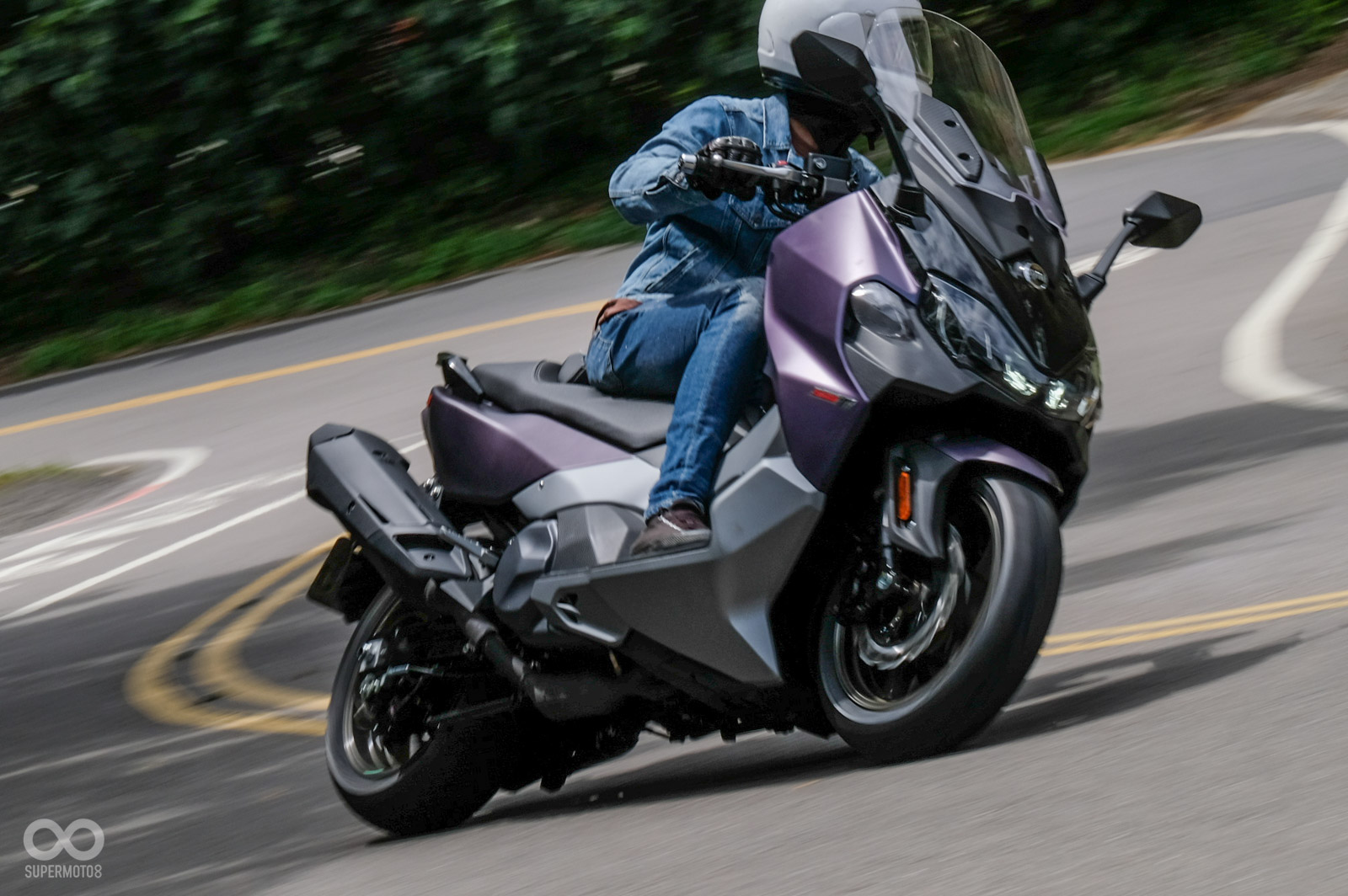 Maxim TL508在山路上的動態表現相當亮眼，大幅提升車輛的玩樂性