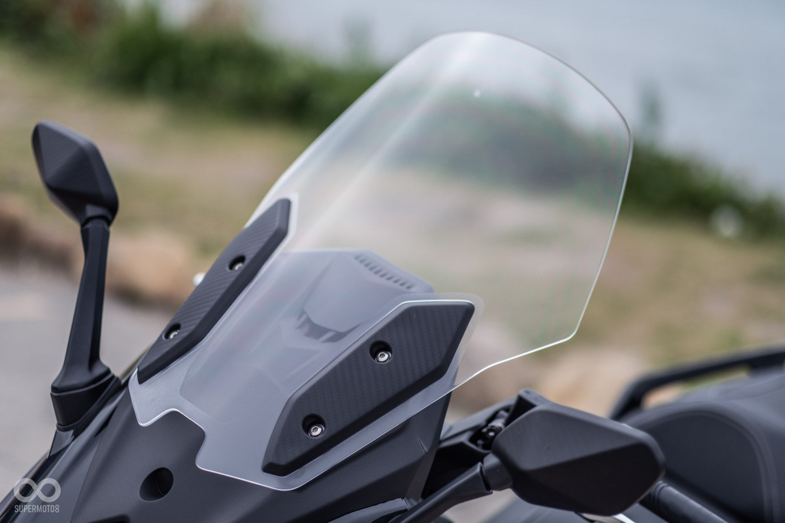 風鏡高度需用工具調整