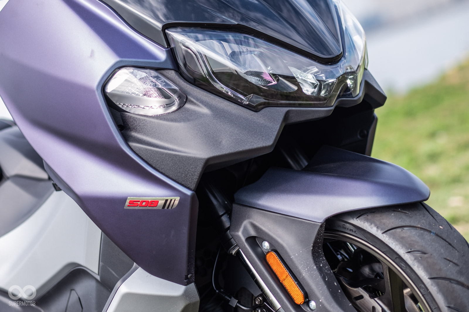 車頭側面有508字樣