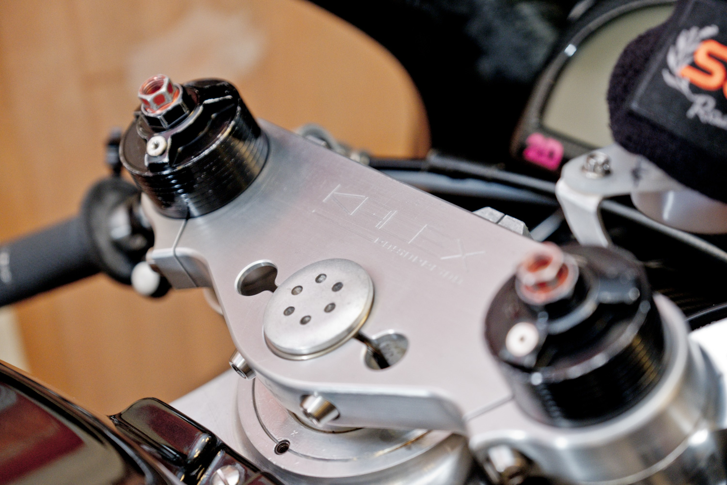 車架採用的是KALEX車架，鋁合金的材質除了輕量之外同時擁有一定的強度