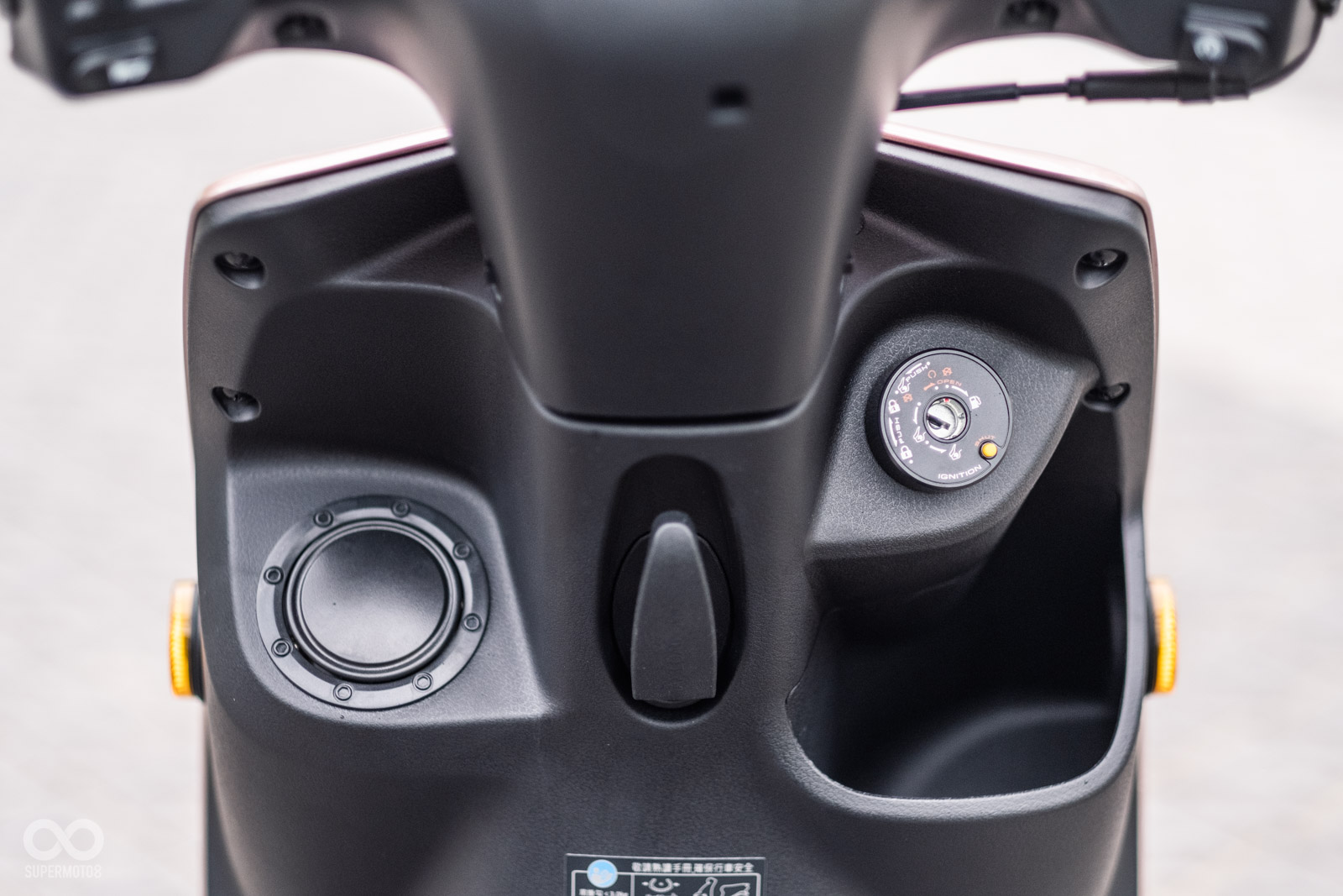 前面板空間表現亮眼