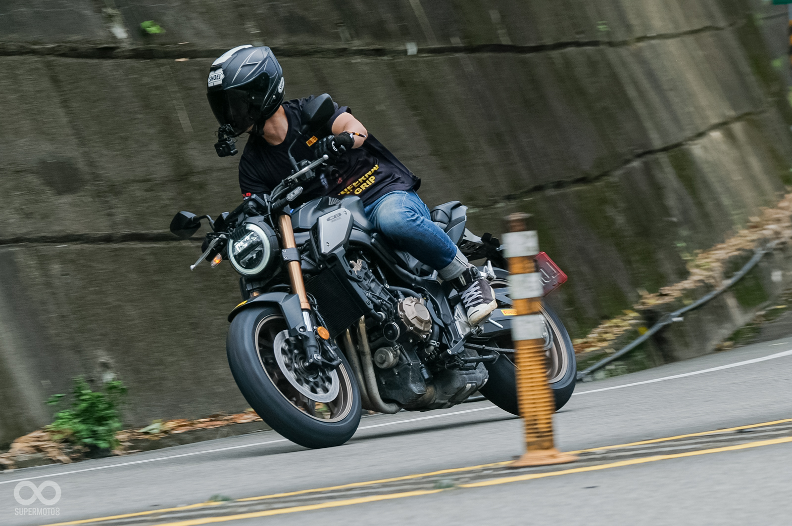 加寬的胎肩提供騎士更多過彎的信心