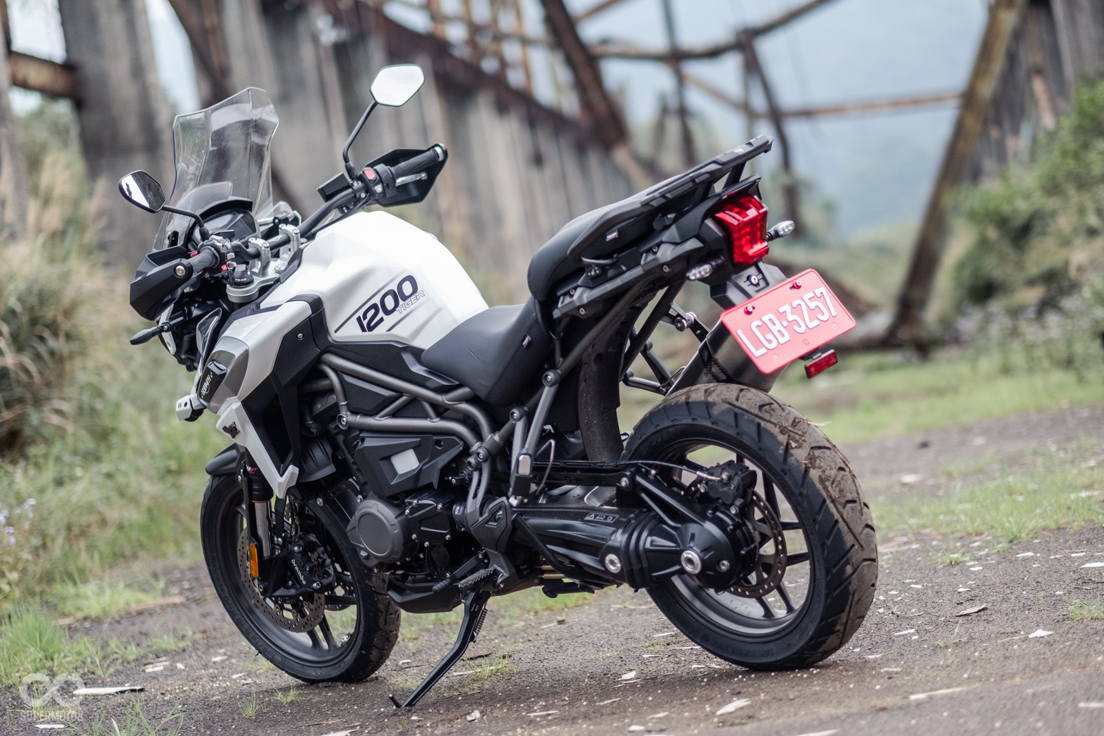 雖然這次僅有騎入廢墟進行一小段的off-Road路程,但TIGER 1200 XRt優秀的配重加上電控、懸吊的調整,初階的林道小冒險絕對不成難題