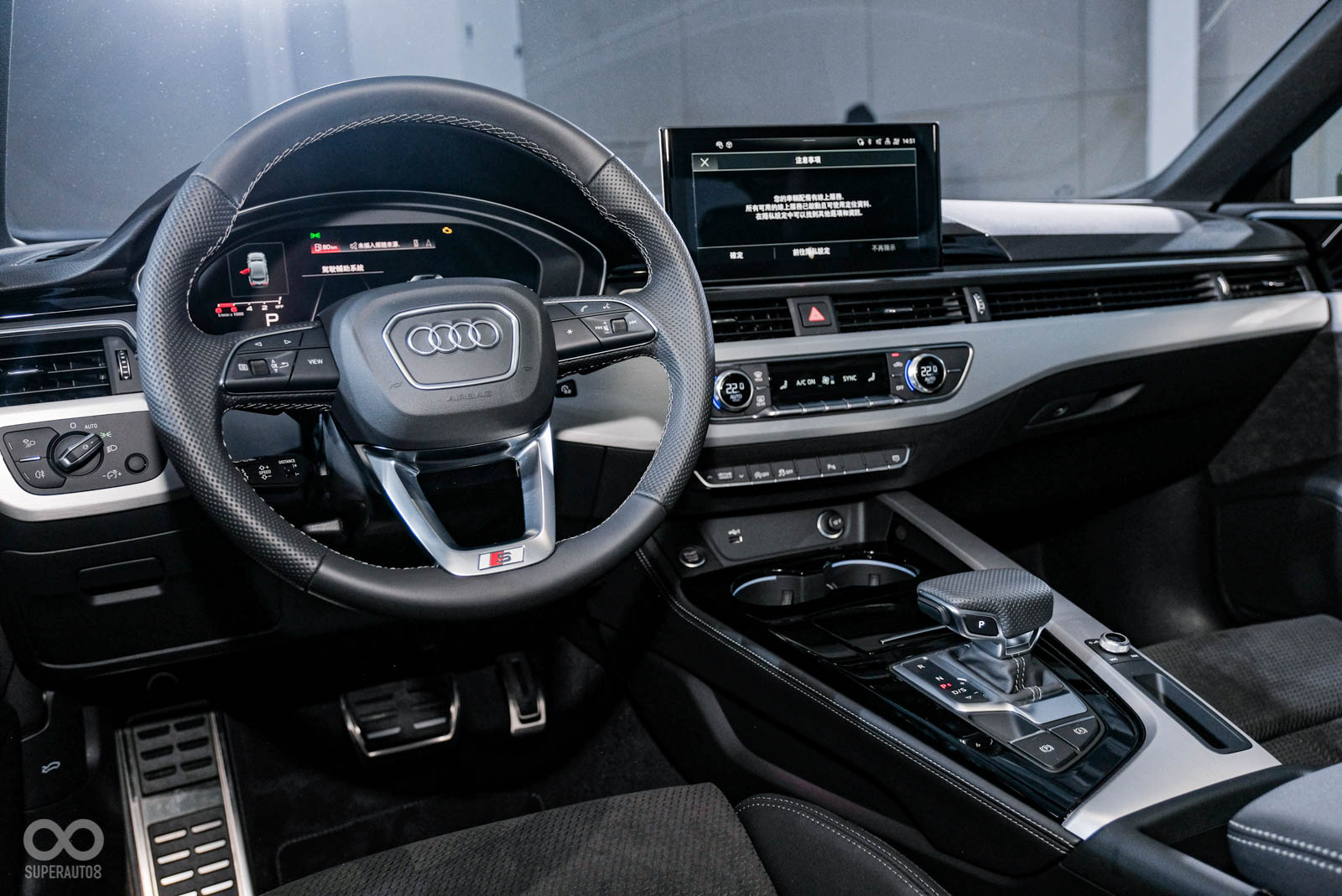 12.3吋數位儀表配上10.1吋多媒體螢幕