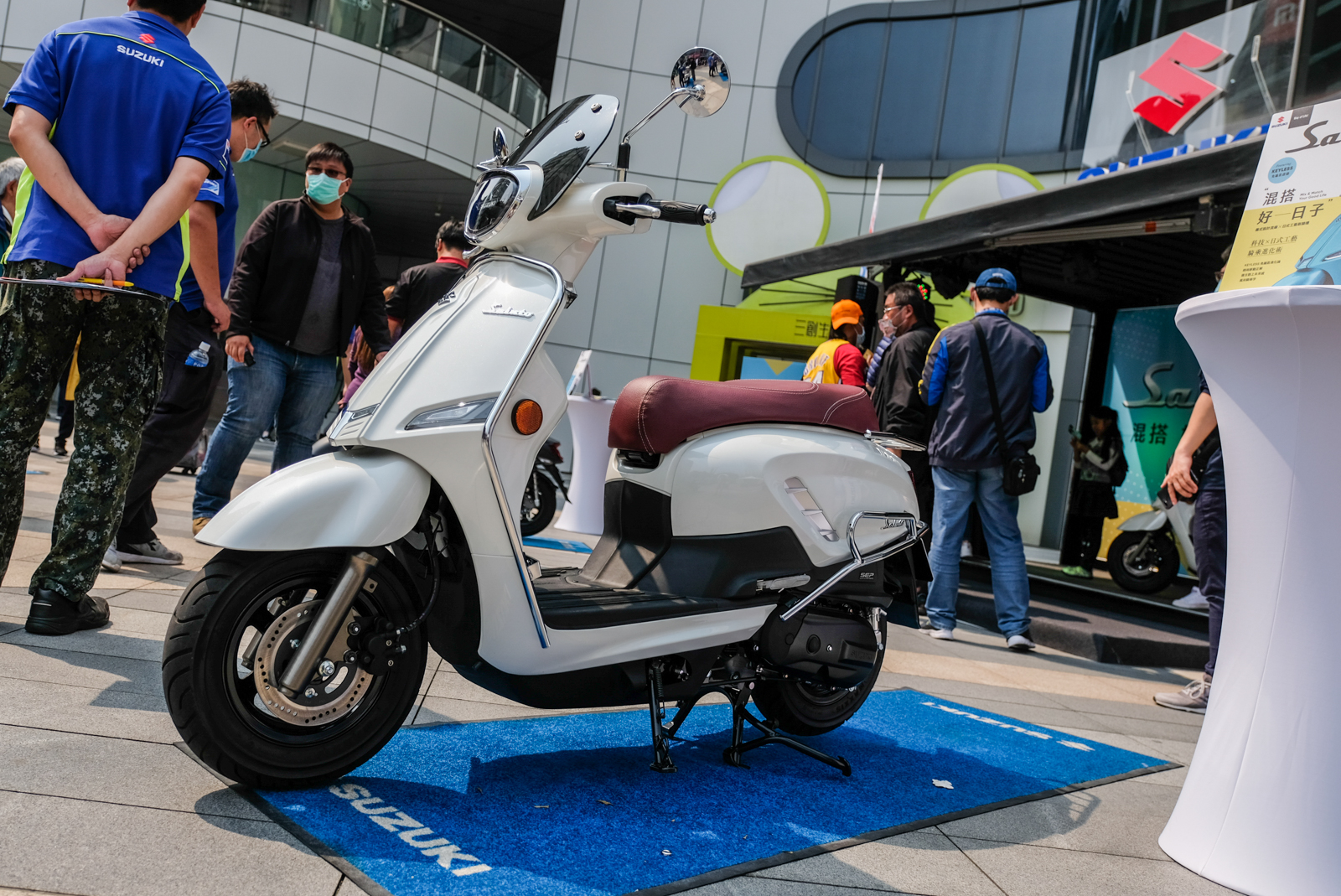 現場也展示原廠選配件全上的滿配車款