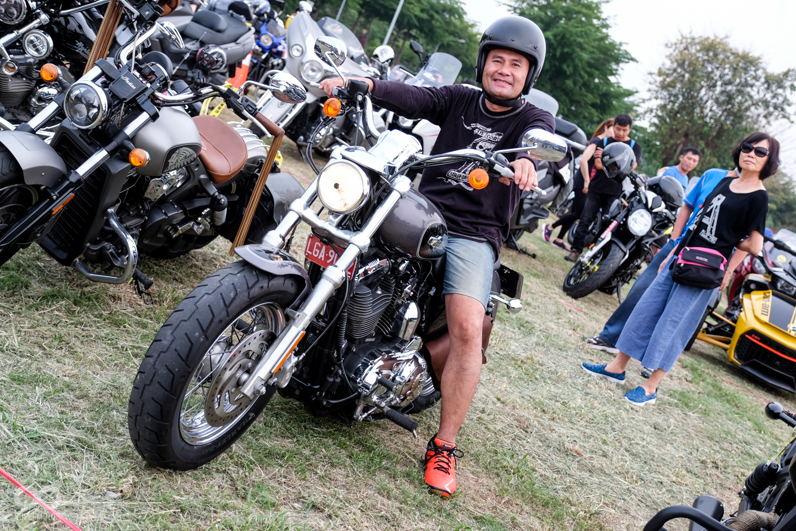 停車場內除了能看到許多帥氣的重機車款之外，更能看出與會車友們的熱情