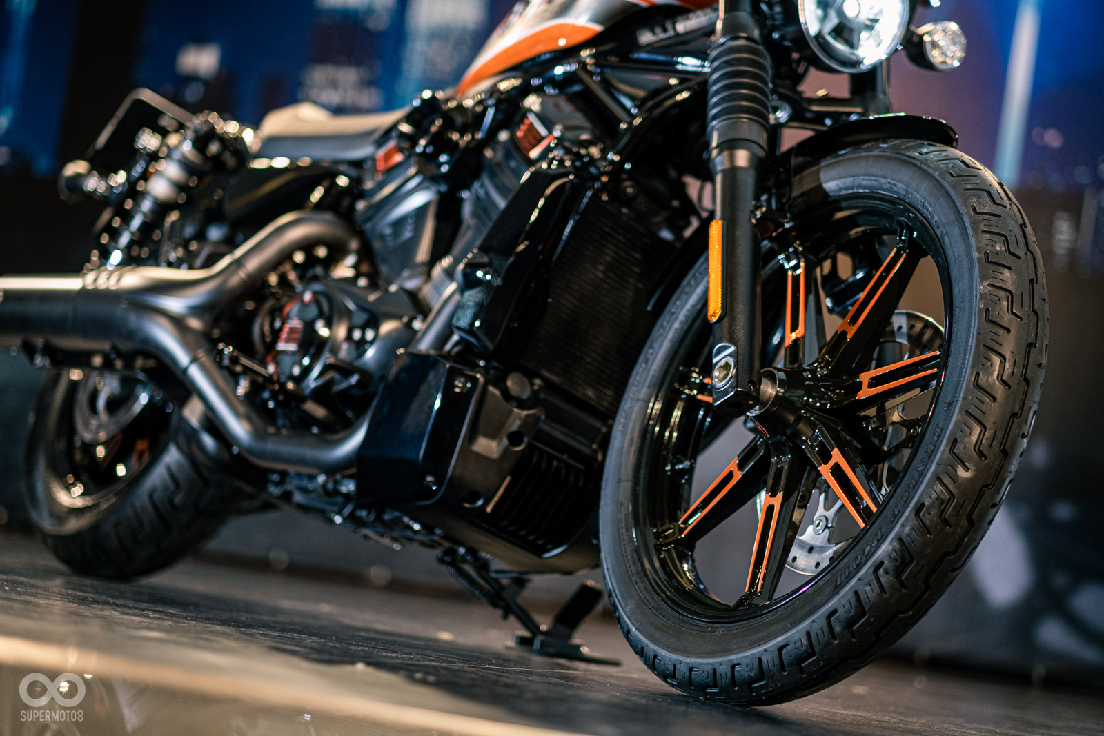 前後輪框烤漆後,替【暗夜猿猴MINI APE】增添不少叛逆感受