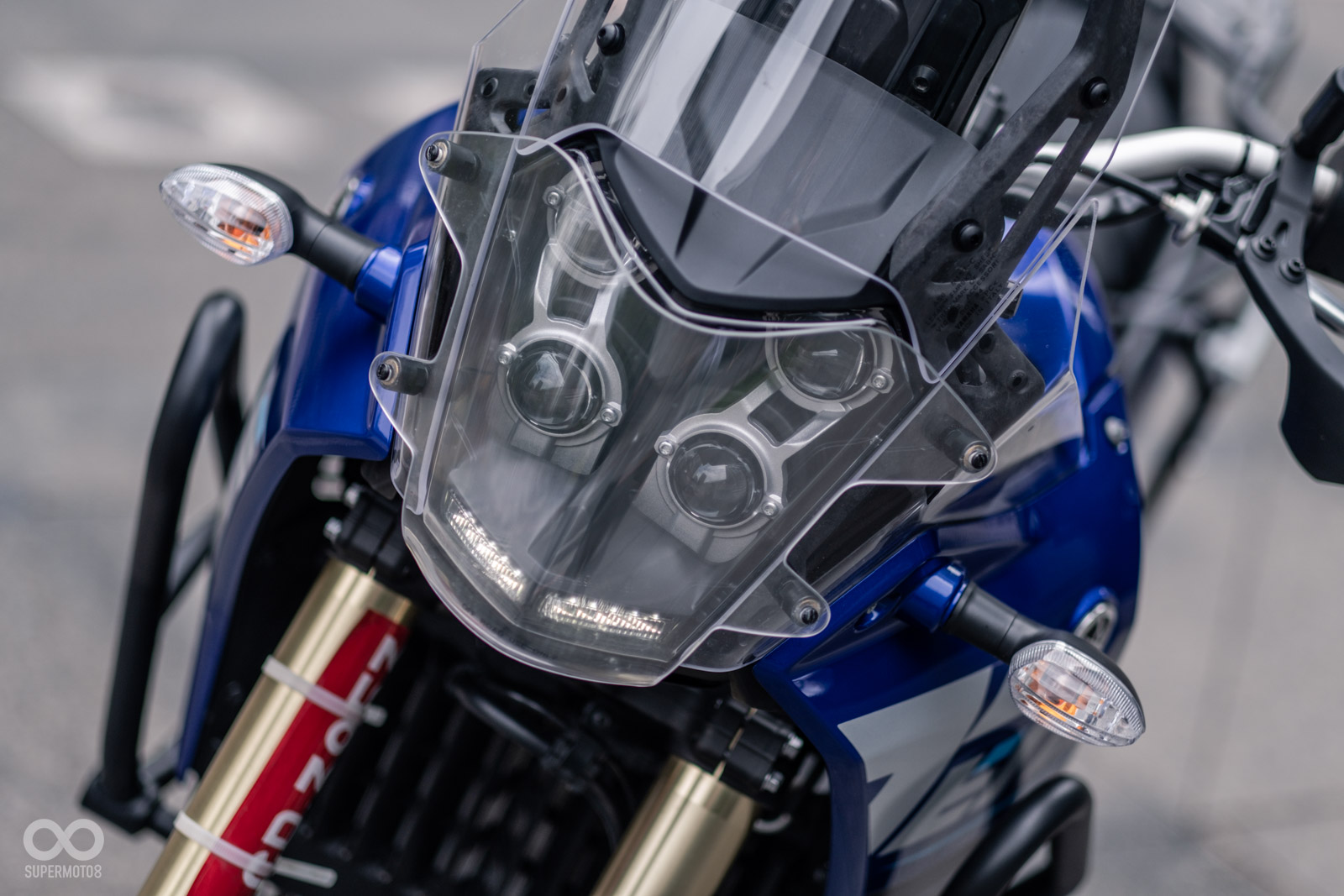 四顆LED陣列頭燈，大燈護片為選配品