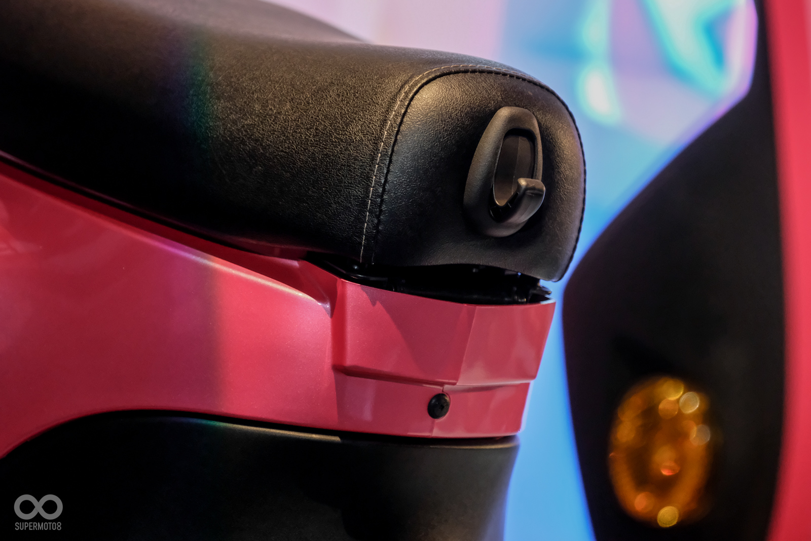 近期相當流行的雙掛鉤式設計，也在Dory車上現身，讓車主能更輕鬆方便地去使用多樣化的裝載空間