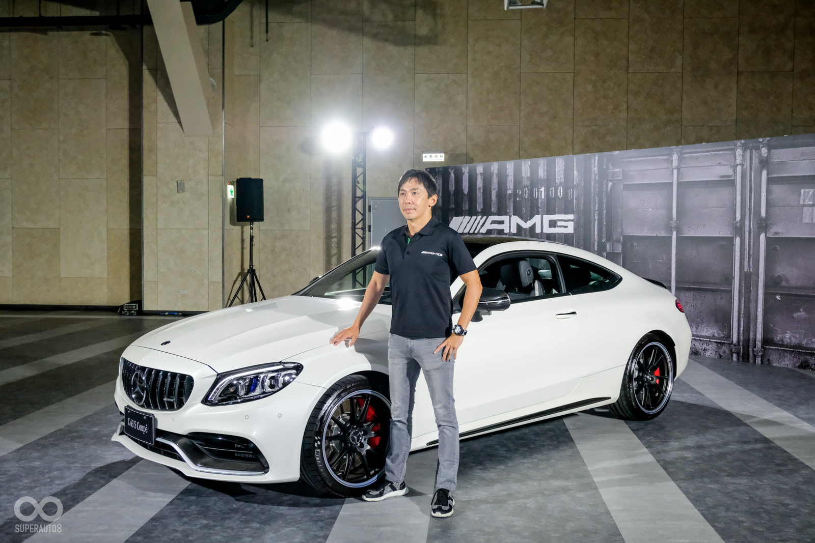 多次在全球 GT 賽事拿下冠軍的台灣賽車手李勇德在今日也現身發表會